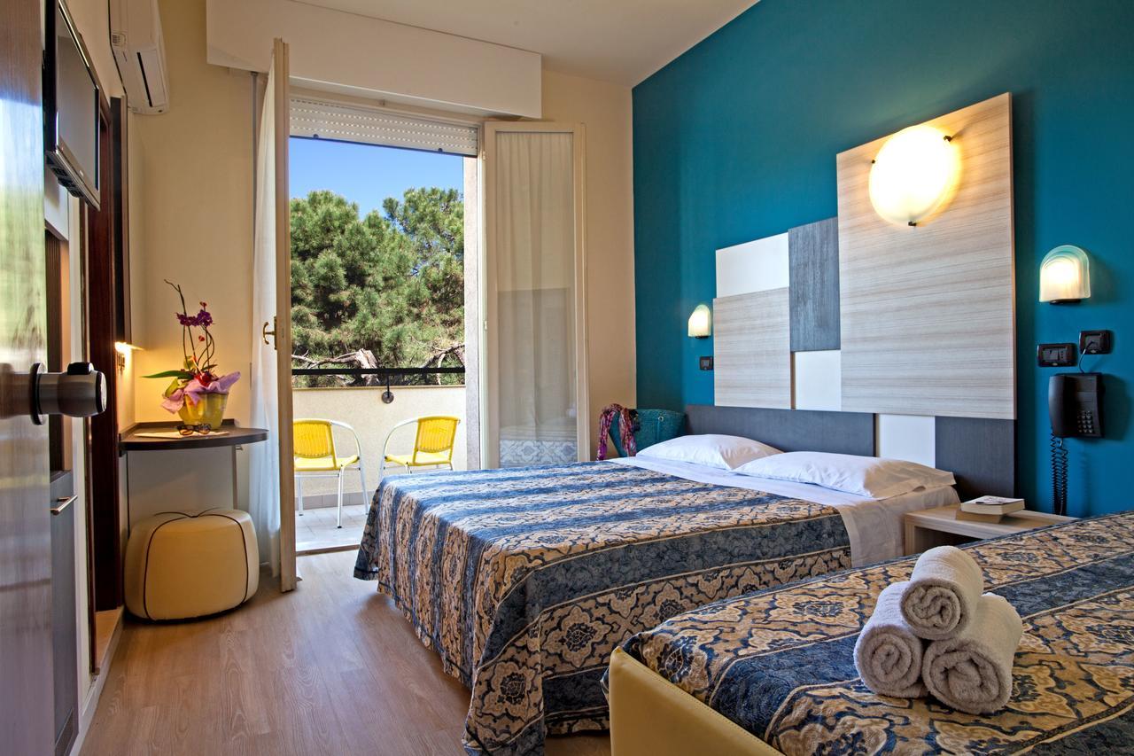 Hotel Krone Lido di Classe Esterno foto