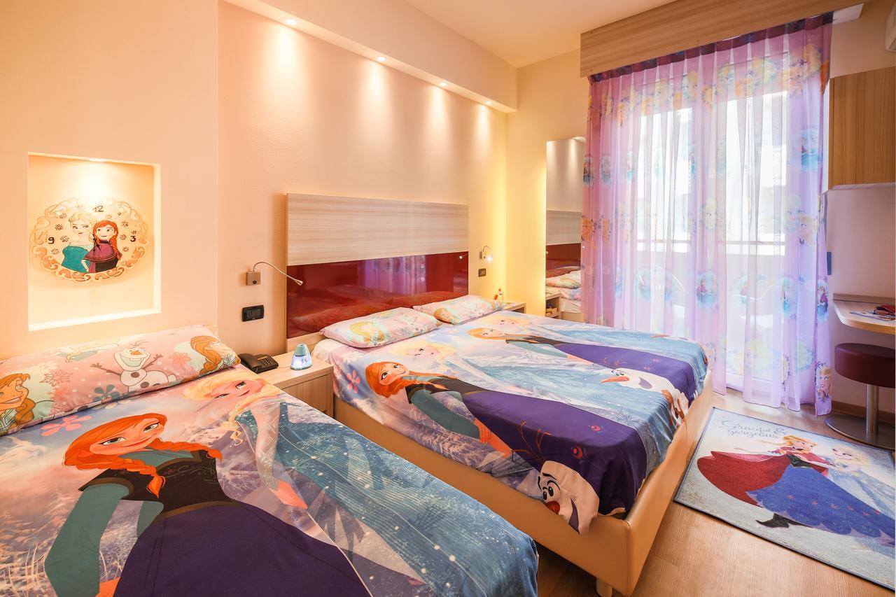 Hotel Krone Lido di Classe Esterno foto