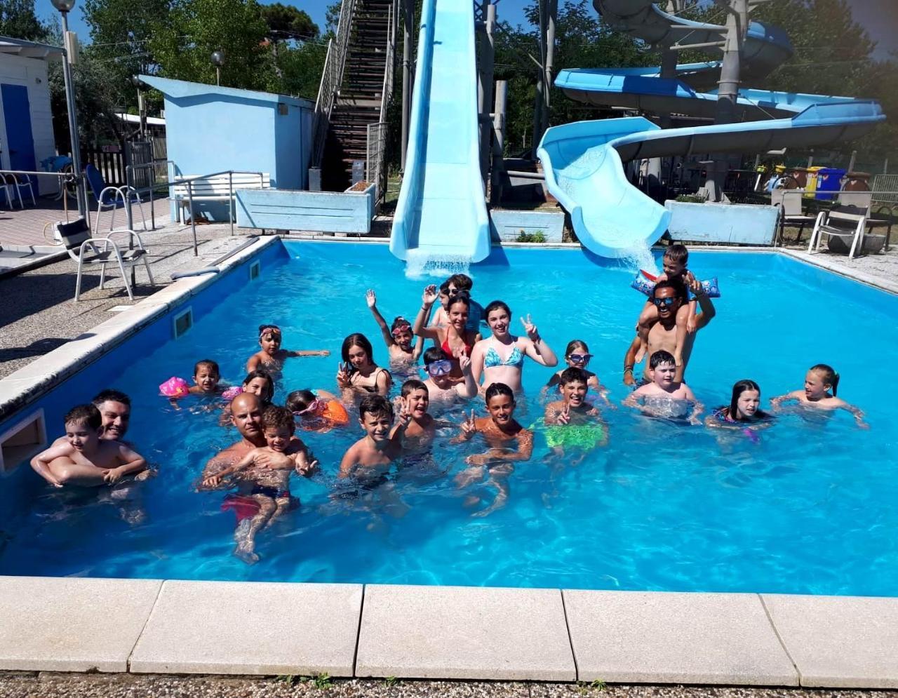 Hotel Krone Lido di Classe Esterno foto